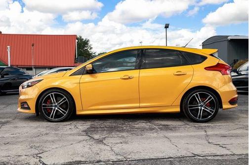 2016 Ford Focus ST 