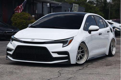 Ice Cap 2024 Toyota Corolla SE