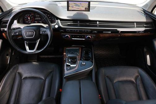 Graphite Gray Metallic 2018 Audi Q7 3.0T Prestige