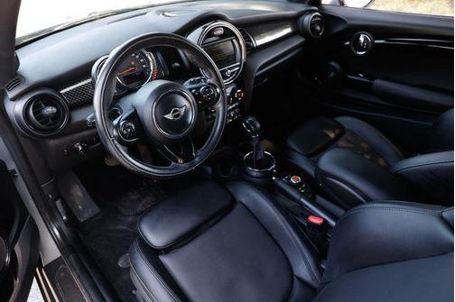 2017 MINI Hardtop Cooper