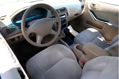 2002 Mitsubishi Galant Base