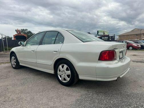 2002 Mitsubishi Galant Base