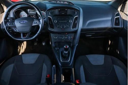 2016 Ford Focus ST 