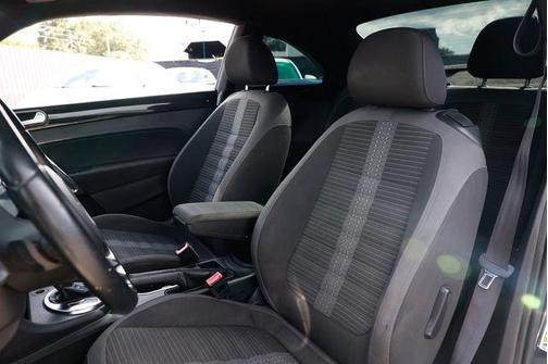 2014 Volkswagen Beetle DSG 2.0T R-Line