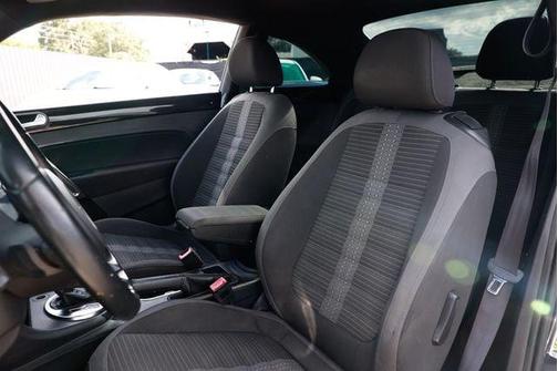 2014 Volkswagen Beetle DSG 2.0T R-Line