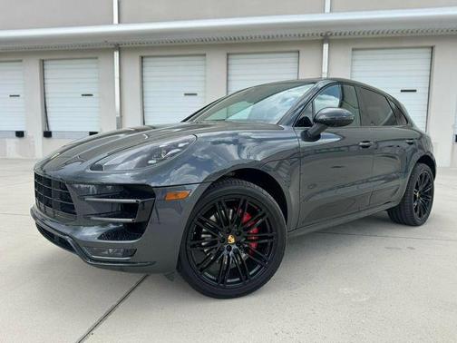 2017 Porsche Macan Turbo