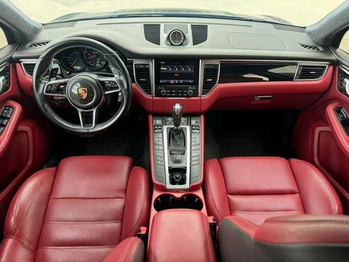 2017 Porsche Macan Turbo