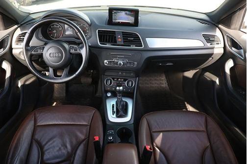 Cortina White 2018 Audi Q3 2.0T Premium