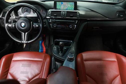 Alpine White 2015 BMW M4 Base