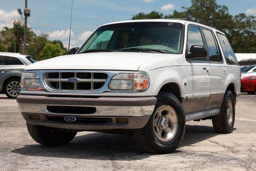 Ivory Pearlescent (CC/Met) 1996 Ford Explorer XLT