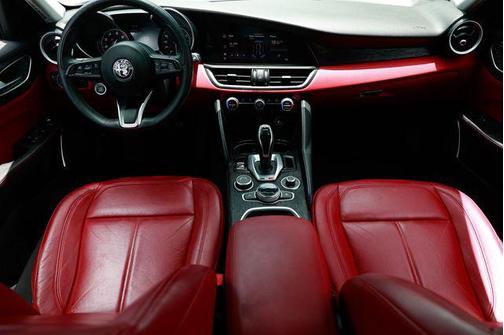 2021 Alfa Romeo Giulia Base