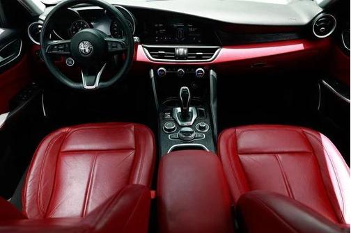 2021 Alfa Romeo Giulia Base