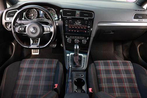 Night Blue Metallic 2018 Volkswagen Golf GTI 2.0T S 4-Door