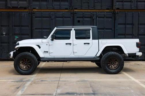 Bright White Clearcoat 2020 Jeep Gladiator Sport S