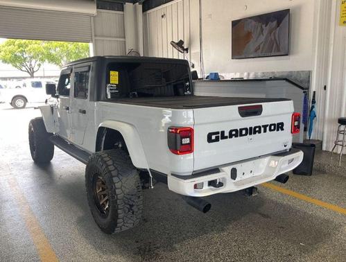 Bright White Clearcoat 2020 Jeep Gladiator Sport S