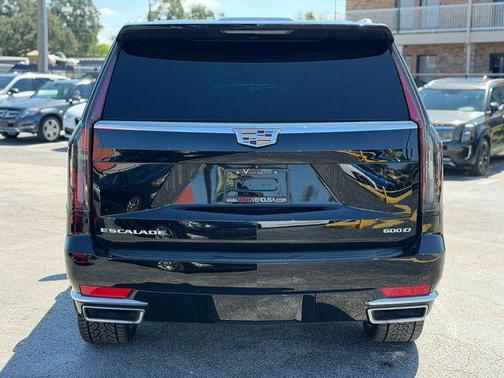 2023 Cadillac Escalade ESV Luxury