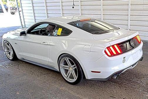 Oxford White 2016 Ford Mustang GT Premium