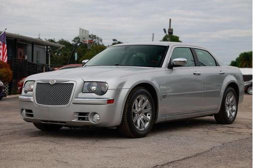 2005 Chrysler 300C Base