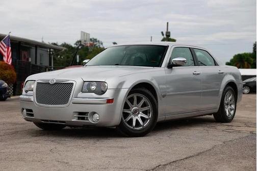 2005 Chrysler 300C Base