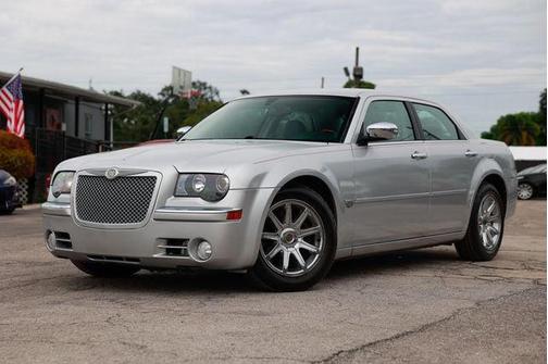 2005 Chrysler 300C Base