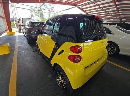 Light Yellow 2008 smart ForTwo pure