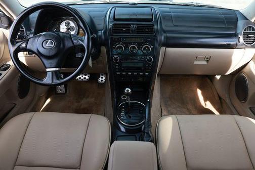 Crystal White 2005 Lexus IS 300 SportCross