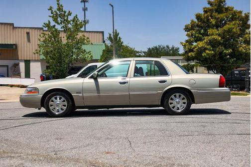 2004 Mercury Grand Marquis 4dr Sedan LS Ultimate