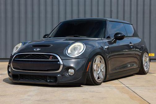 Moonwalk Gray Metallic 2015 MINI Hardtop Cooper S