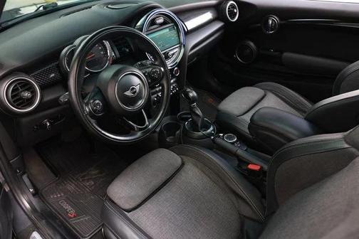 Moonwalk Gray Metallic 2015 MINI Hardtop Cooper S