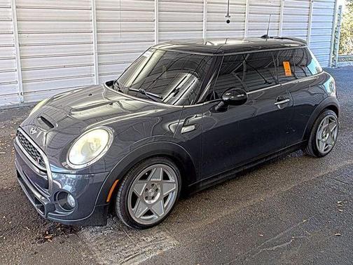 Moonwalk Gray Metallic 2015 MINI Hardtop Cooper S