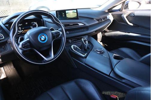 2019 BMW i8 Pure Impulse World