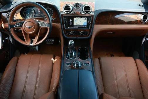 Dark Sapphire Metallic 2017 Bentley Bentayga W12