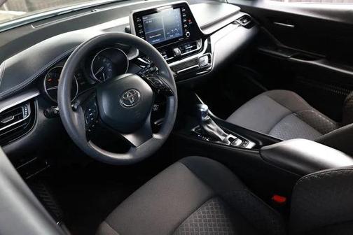 2021 Toyota C-HR LE