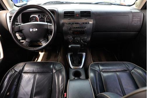 2006 Hummer H3 Base