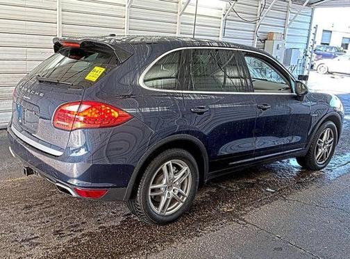 Dark Blue Metallic 2014 Porsche Cayenne Diesel