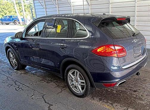 Dark Blue Metallic 2014 Porsche Cayenne Diesel