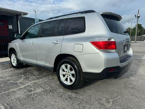 2012 Toyota Highlander SE