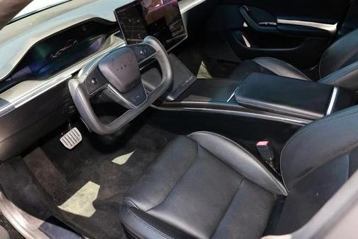 Solid Black 2022 Tesla Model S Plaid