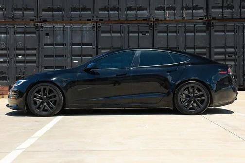 Solid Black 2022 Tesla Model S Plaid