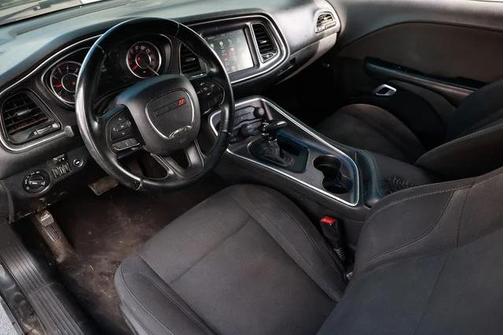 Pitch Black Clearcoat 2016 Dodge Challenger R/T