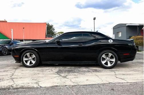 Pitch Black Clearcoat 2016 Dodge Challenger R/T