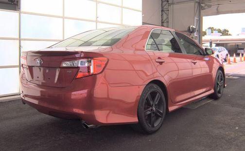 Barcelona Red Metallic 2014 Toyota Camry SE