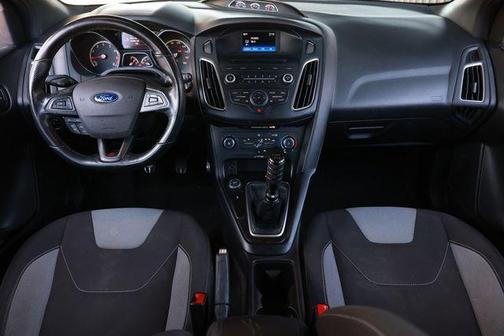 Oxford White 2015 Ford Focus ST