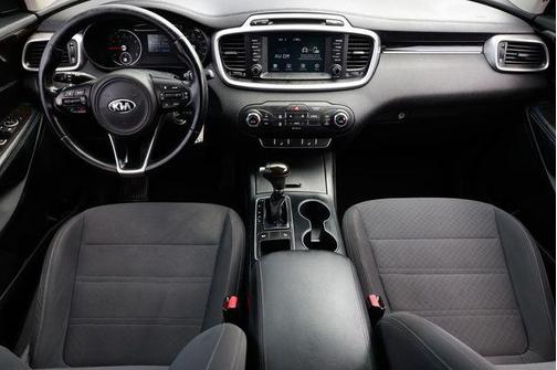 2018 Kia Sorento LX