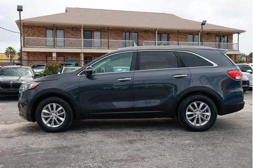 2018 Kia Sorento LX