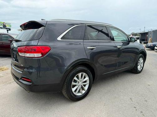 2018 Kia Sorento LX