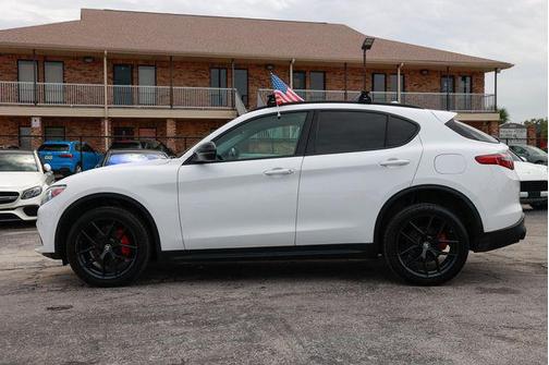 2019 Alfa Romeo Stelvio Sport