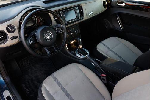 2018 Volkswagen Beetle 2.0T S