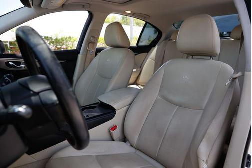 2014 INFINITI Q50 Premium