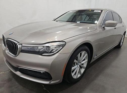 Arctic Gray Metallic 2018 BMW 740 740i